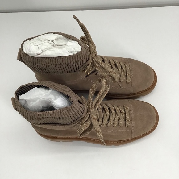 Arezzo Madelyn Suede Leather Lug Sole Ankle Lace-Up Boot Casual Tan NWT Size 7.5 - Picture 4 of 13